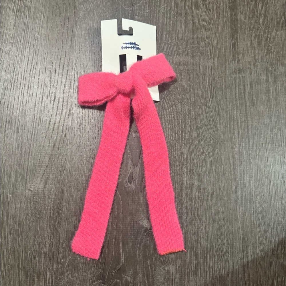 NWT Urban Outfitters Hot Pink Bow Clip💕